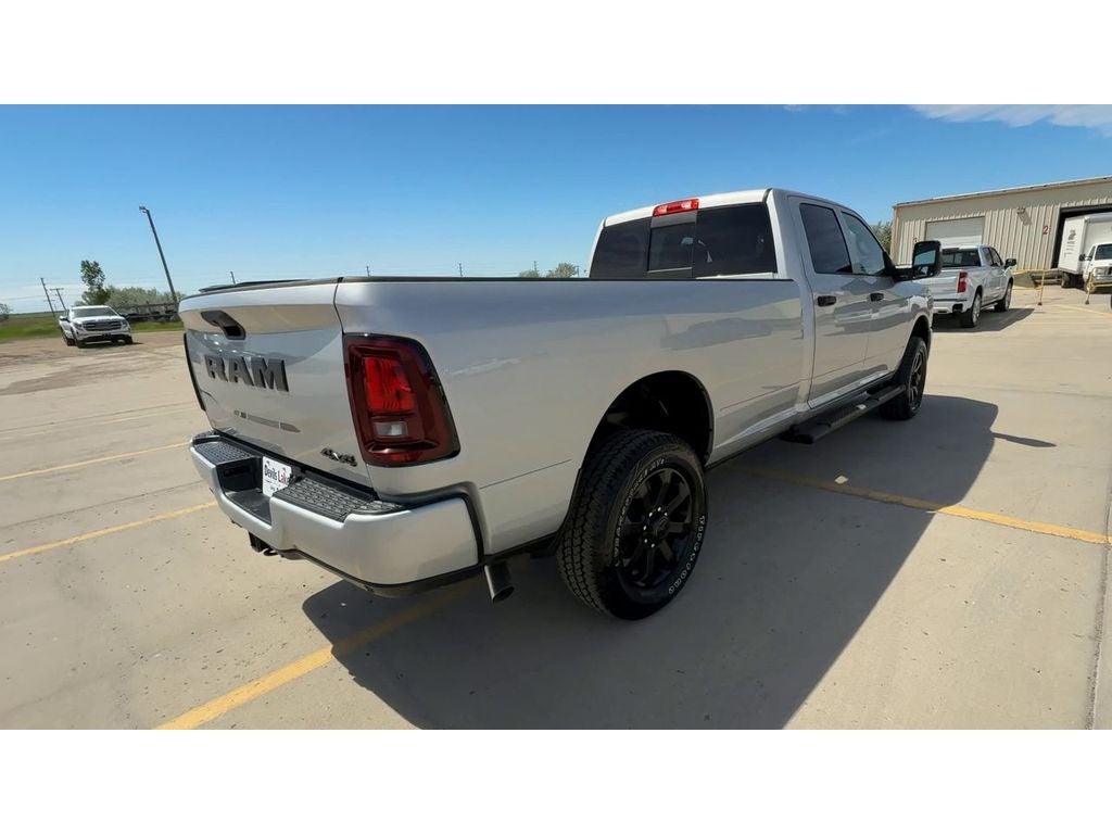 2026 RAM Ram 2500 RAM 2500 BLACK EXPRESS CREW CAB 4X4 8' BOX