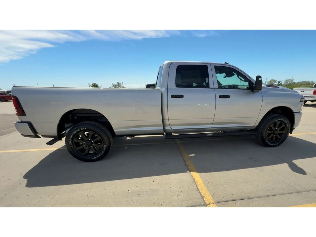 2026 RAM Ram 2500 RAM 2500 BLACK EXPRESS CREW CAB 4X4 8' BOX