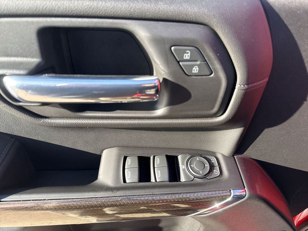 2022 Chevrolet Silverado 1500 LTD 4WD Crew Cab Short Bed LT