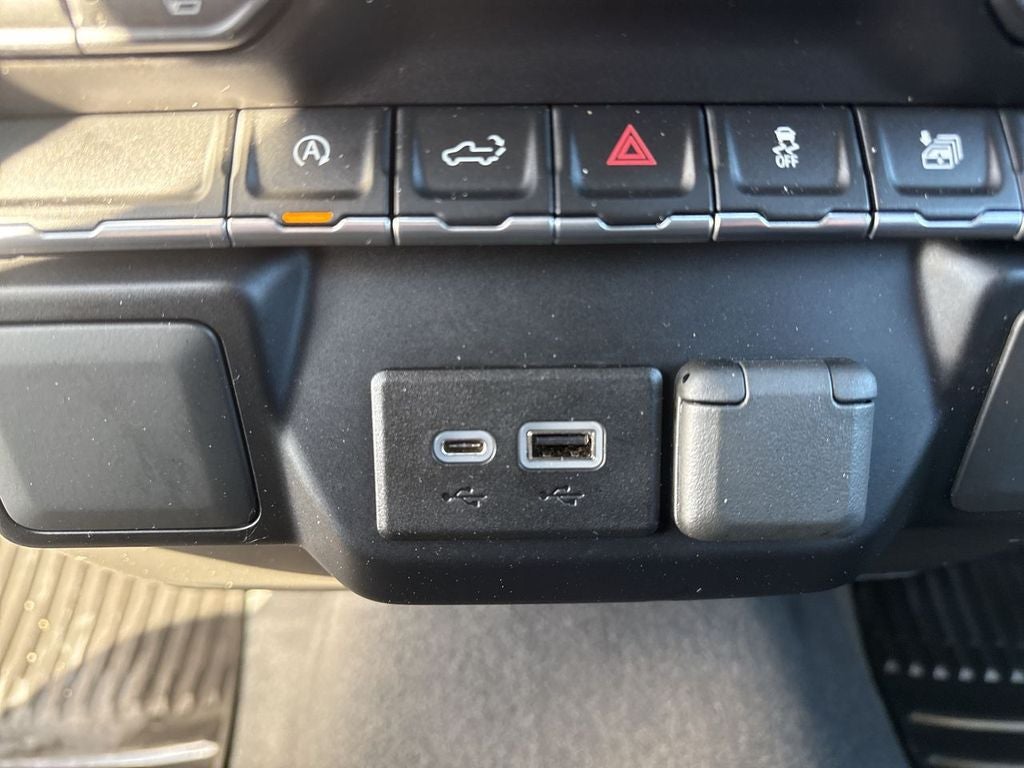 2022 Chevrolet Silverado 1500 LTD 4WD Crew Cab Short Bed LT