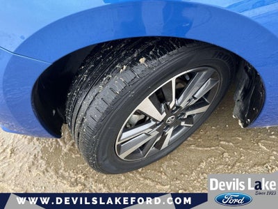 2021 Nissan Versa SV Xtronic CVT