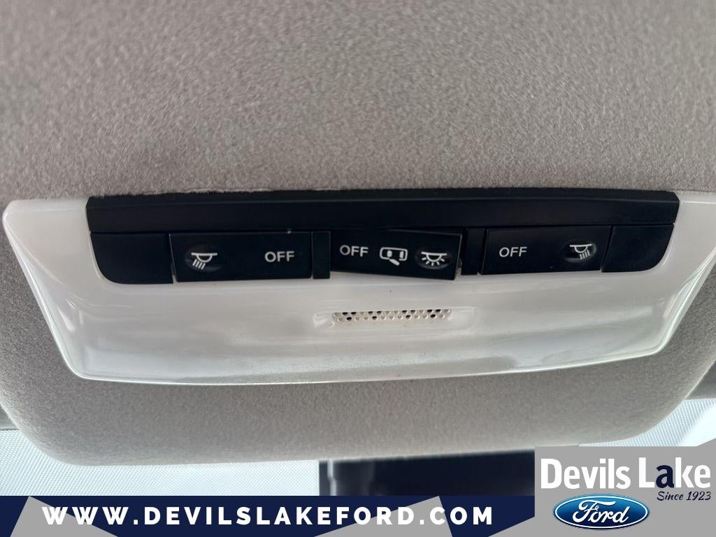 2021 Nissan Versa SV Xtronic CVT