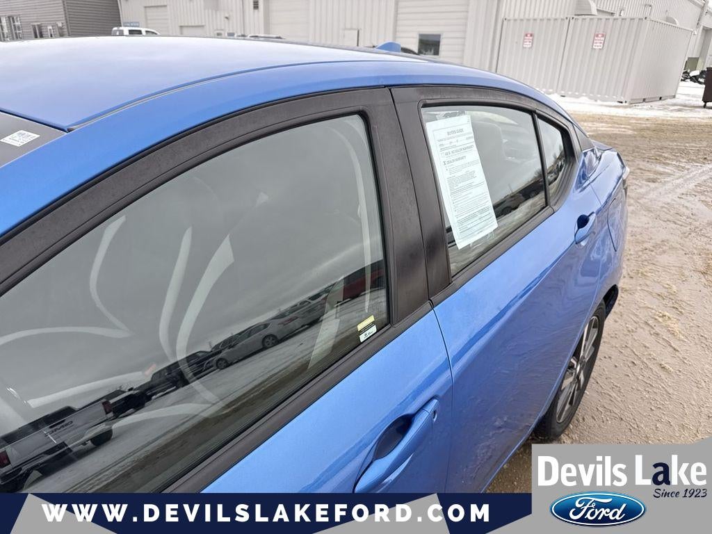 2021 Nissan Versa SV Xtronic CVT