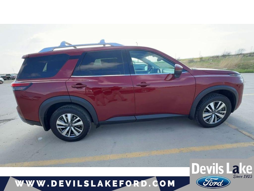 2022 Nissan Pathfinder SL 4WD